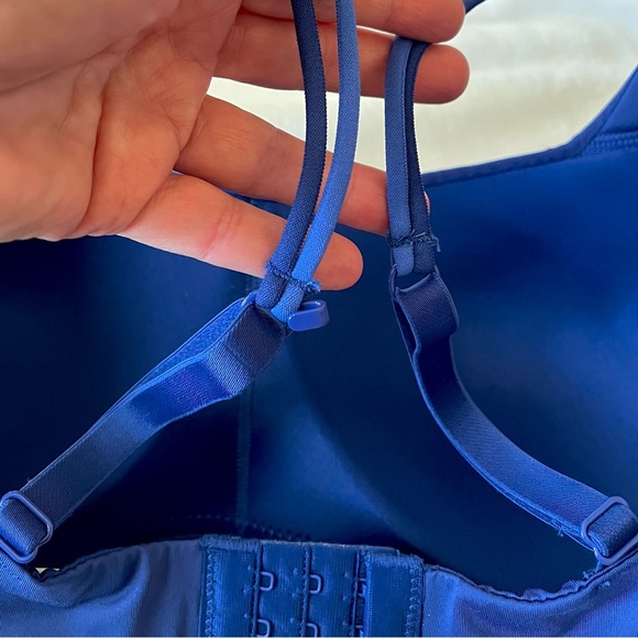 NWT UCA Wireless T-shirt Convertible Straps Sports Bra - Picture 14 of 14